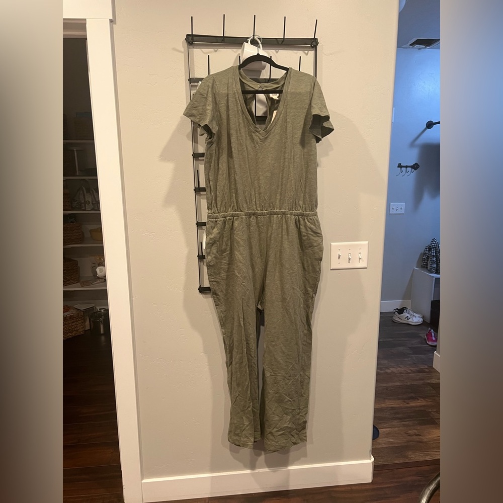 NWT UPWEST V NECK JUMPSUIT - Picture 3 of 5